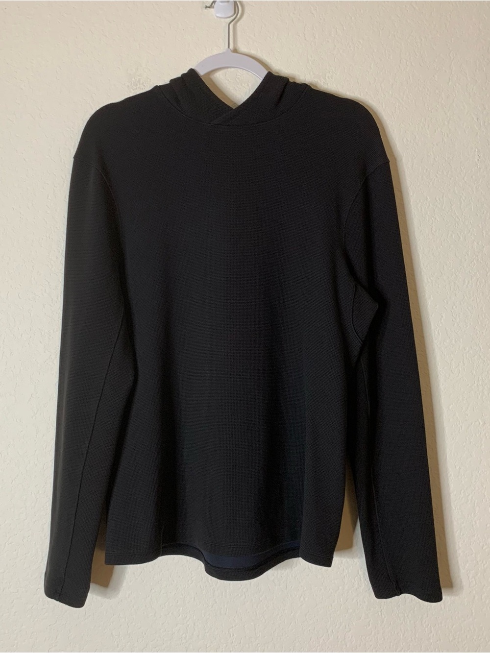 Lululemon Mens black waffle knit hoodie sweatshirt